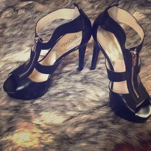 Micheal Kors  Berkley heels